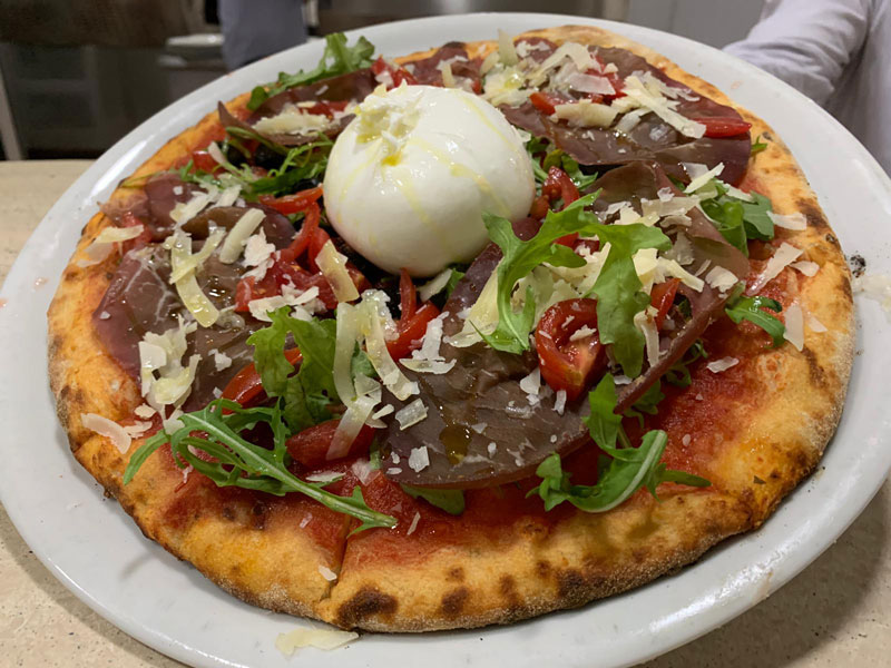 White House restaurant 2.0 - Siderno - Pizza con Bresaola Rucola Grana Pachino e Burrata