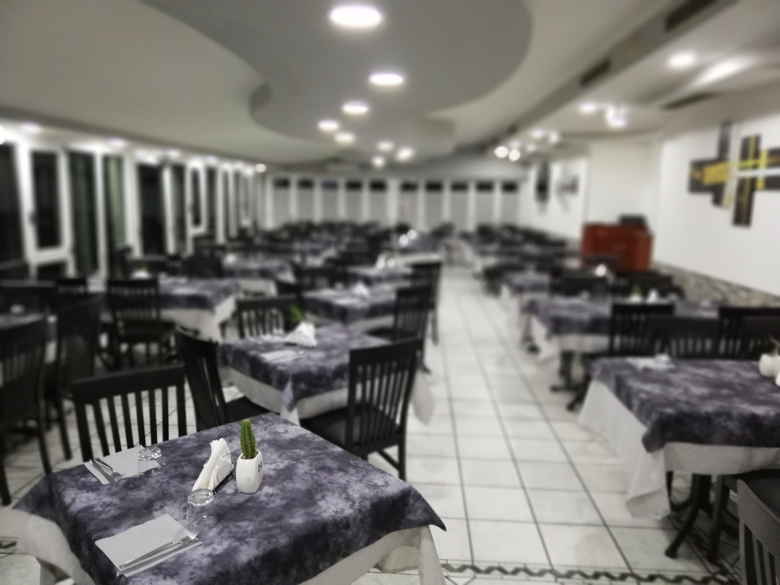 White House restaurant 2.0 - Siderno - Sala Grigia  120  posti